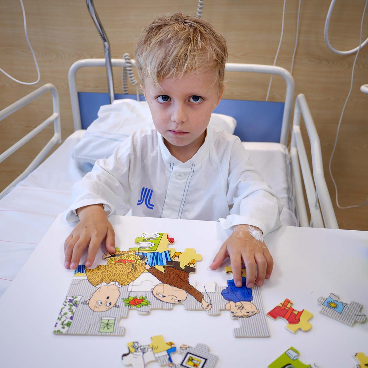 Elis pusslar inför operationen.