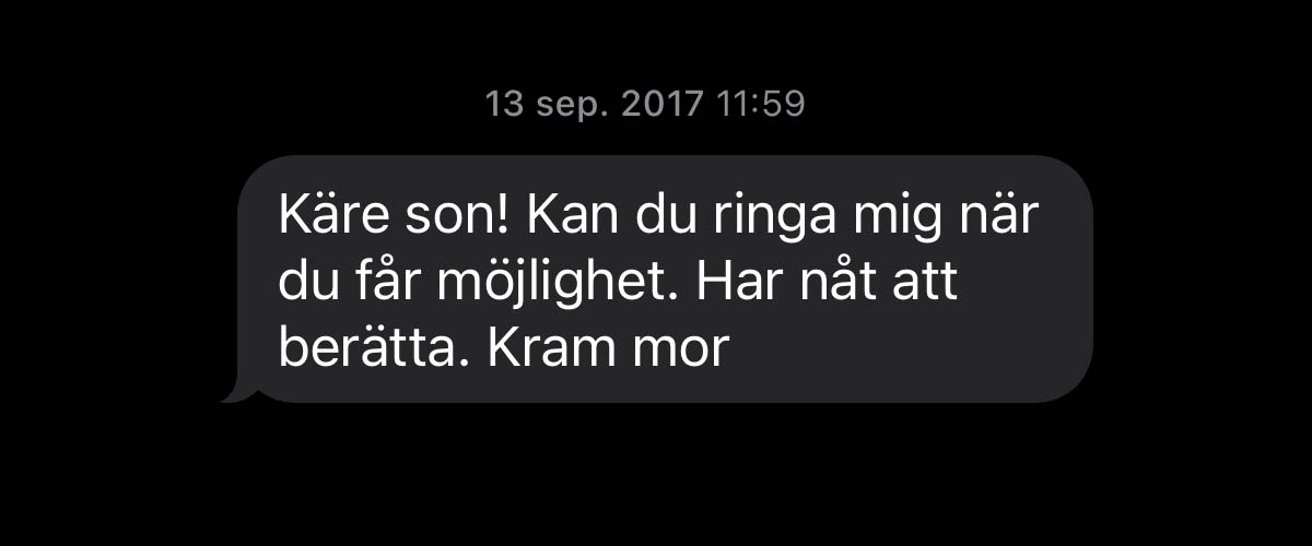 Mammas meddelande där hon ber mig ringa upp.