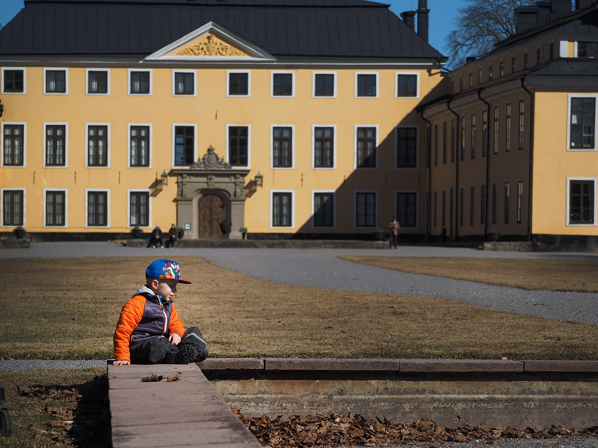 Elis utanför Ulriksdals slott