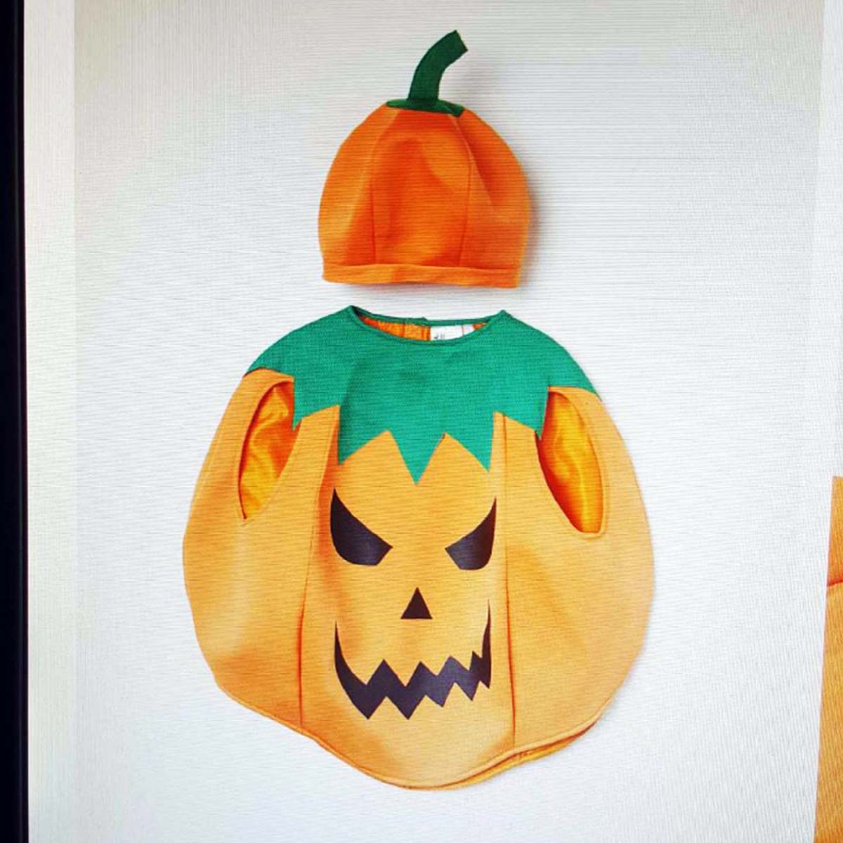 Pumpadräkten på H&M:s hemsida