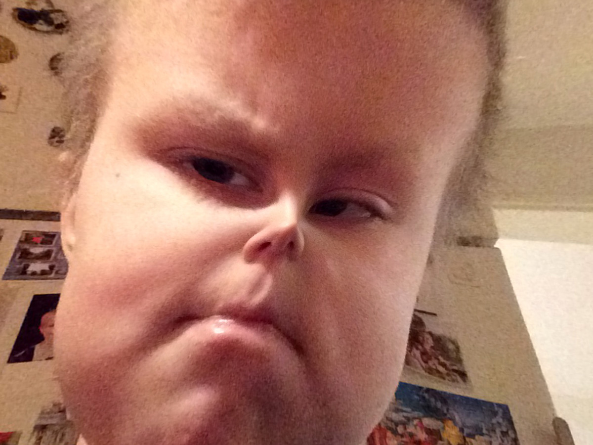 En selfie från Elis, förvrängd av en iPad-app.