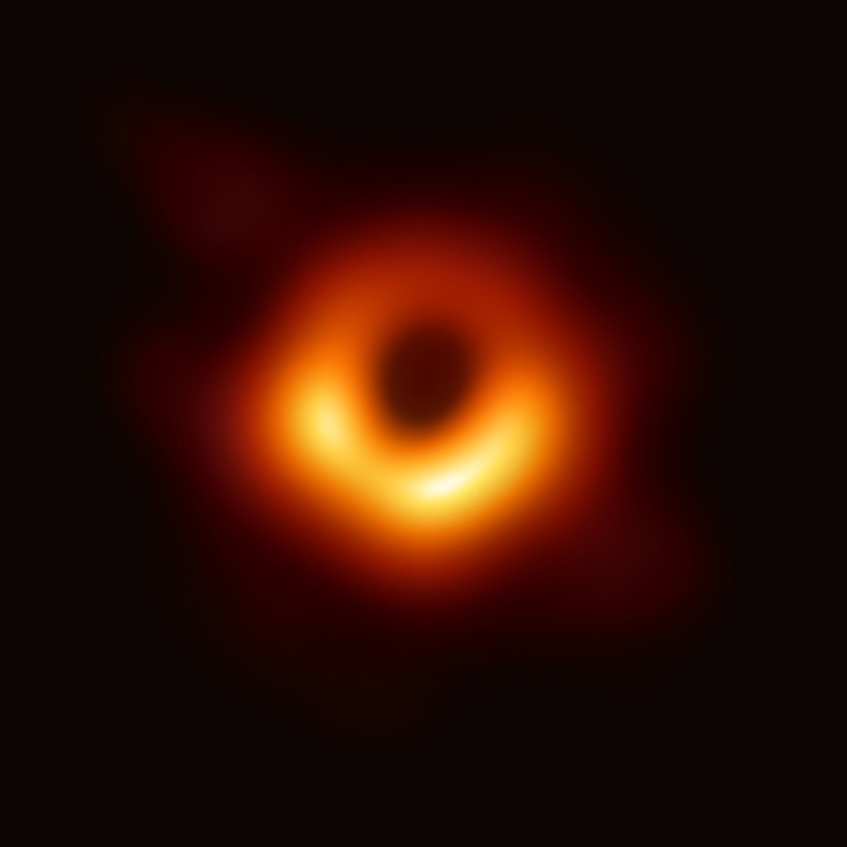 Historiens första fotografi av ett svart hål