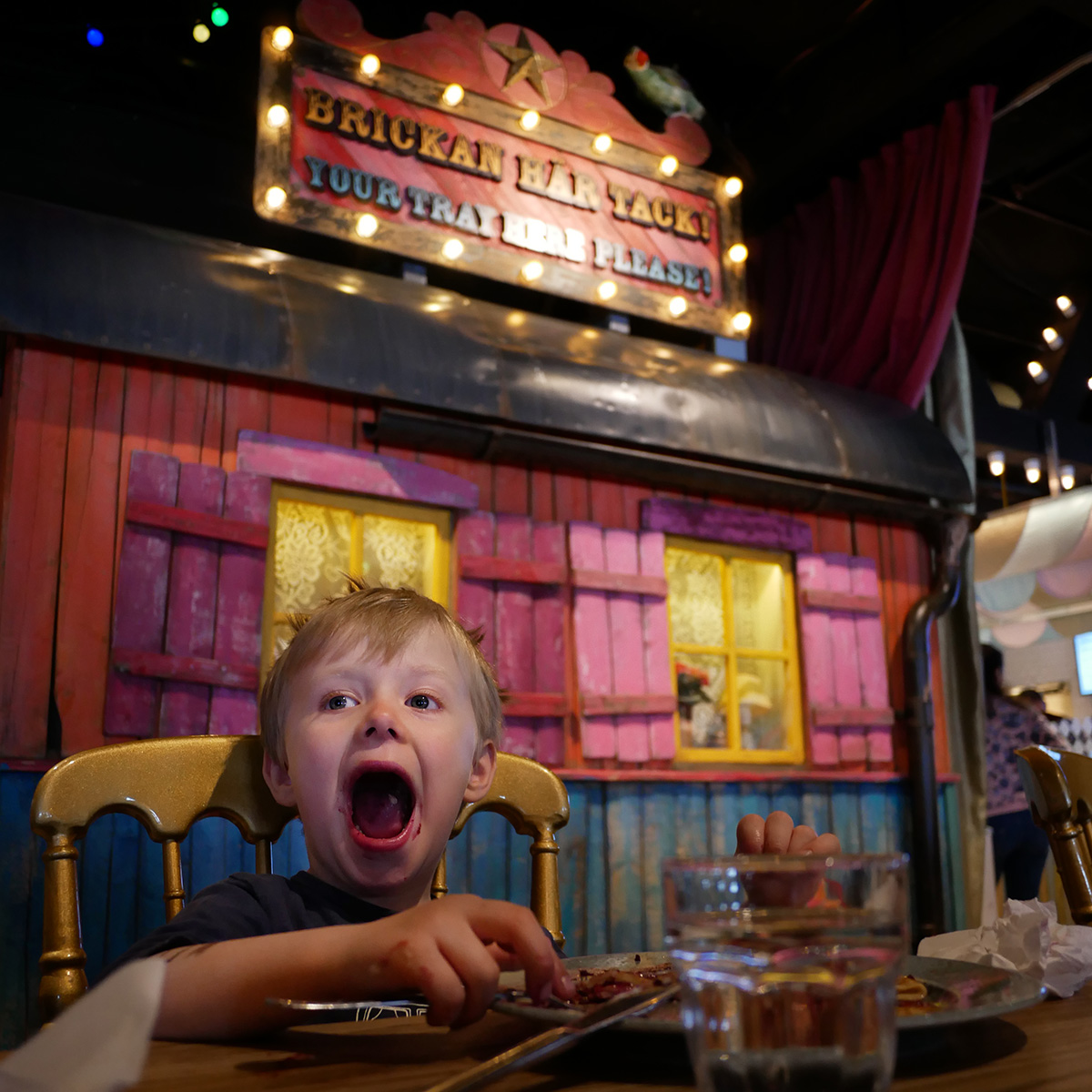 Folke i restaurangen