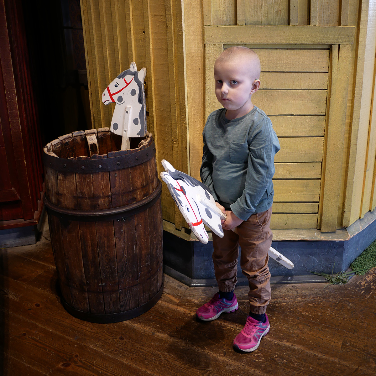 Elis på en käpphäst