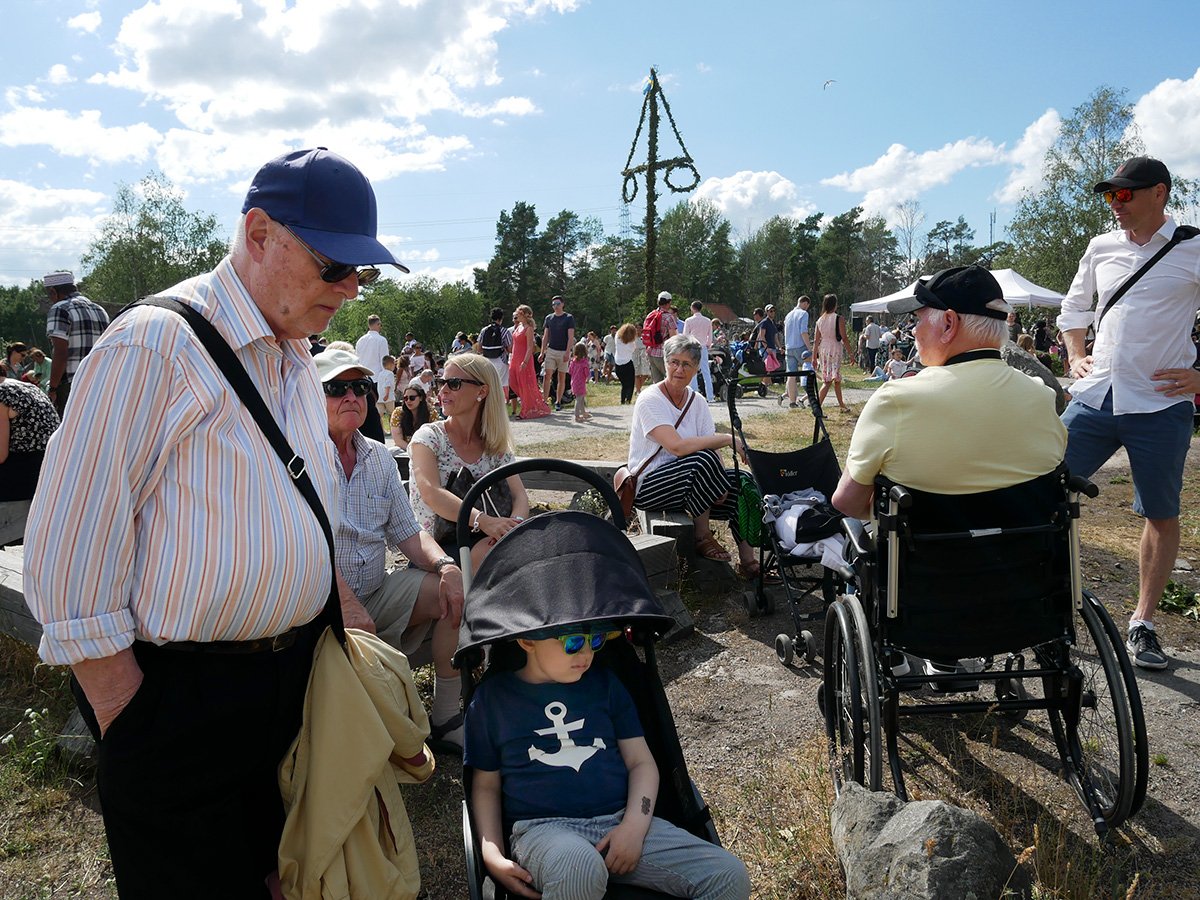 Midsommarfirande på Överjärva gård