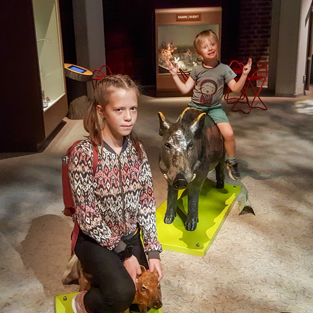 Lilly och Folke på Naturhistoriska Riksmuseet