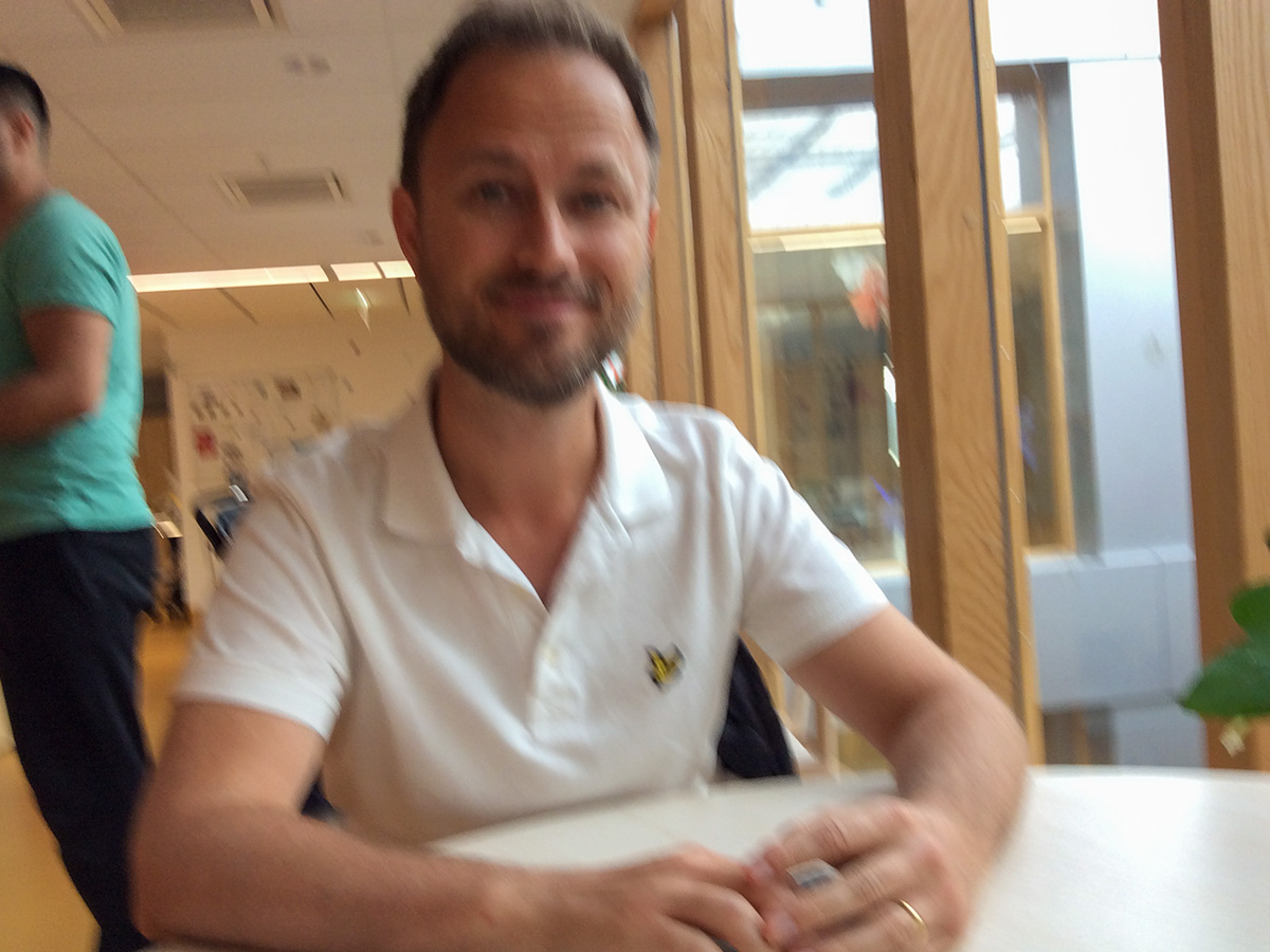 En något oskarp bild på pappa, tagen av Elis.