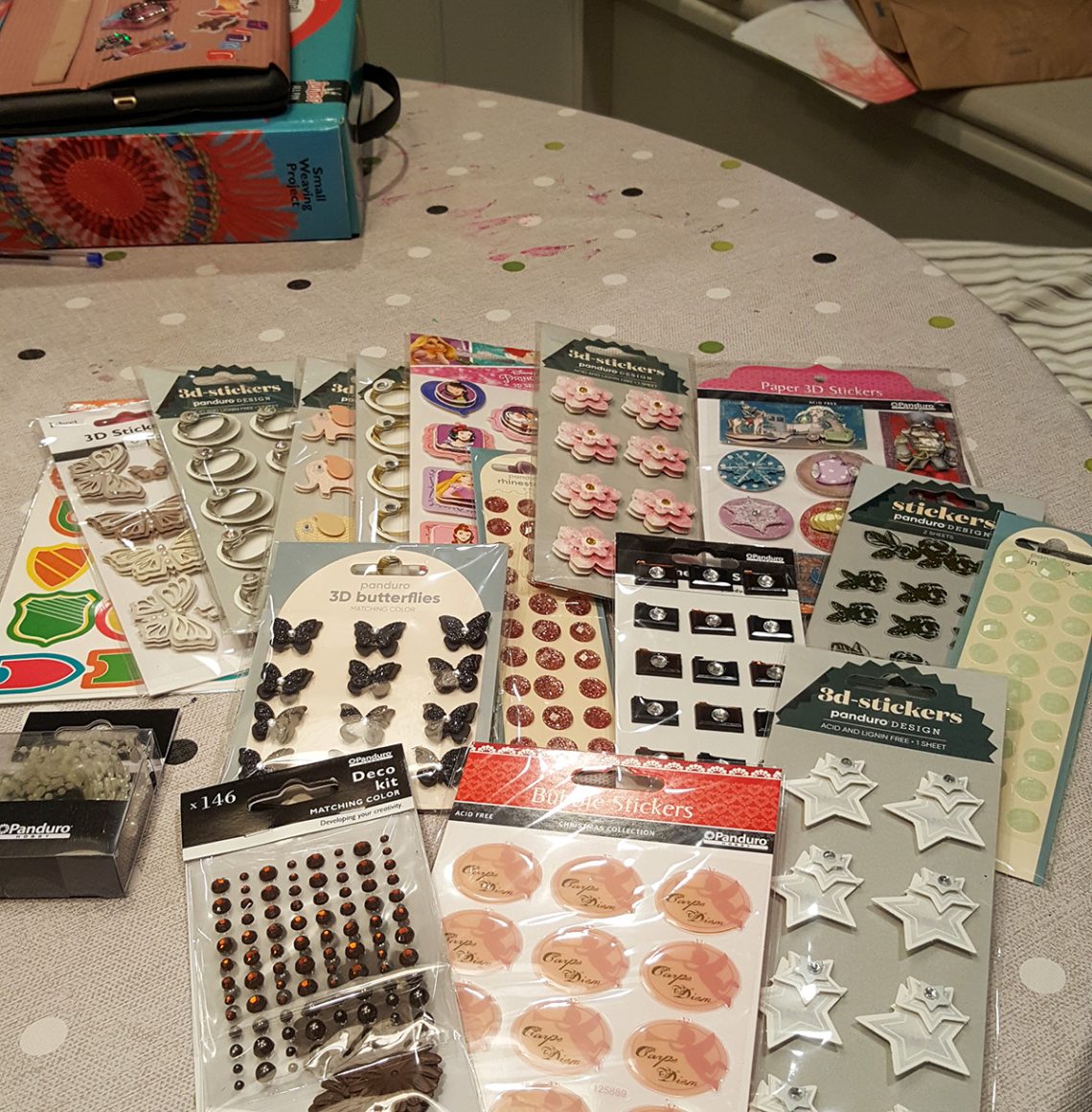 Klistermärken på Lilla Ersta